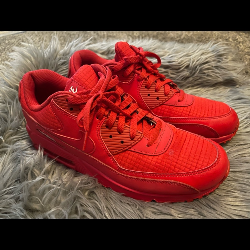 University Red Air Max 90, SZ 11